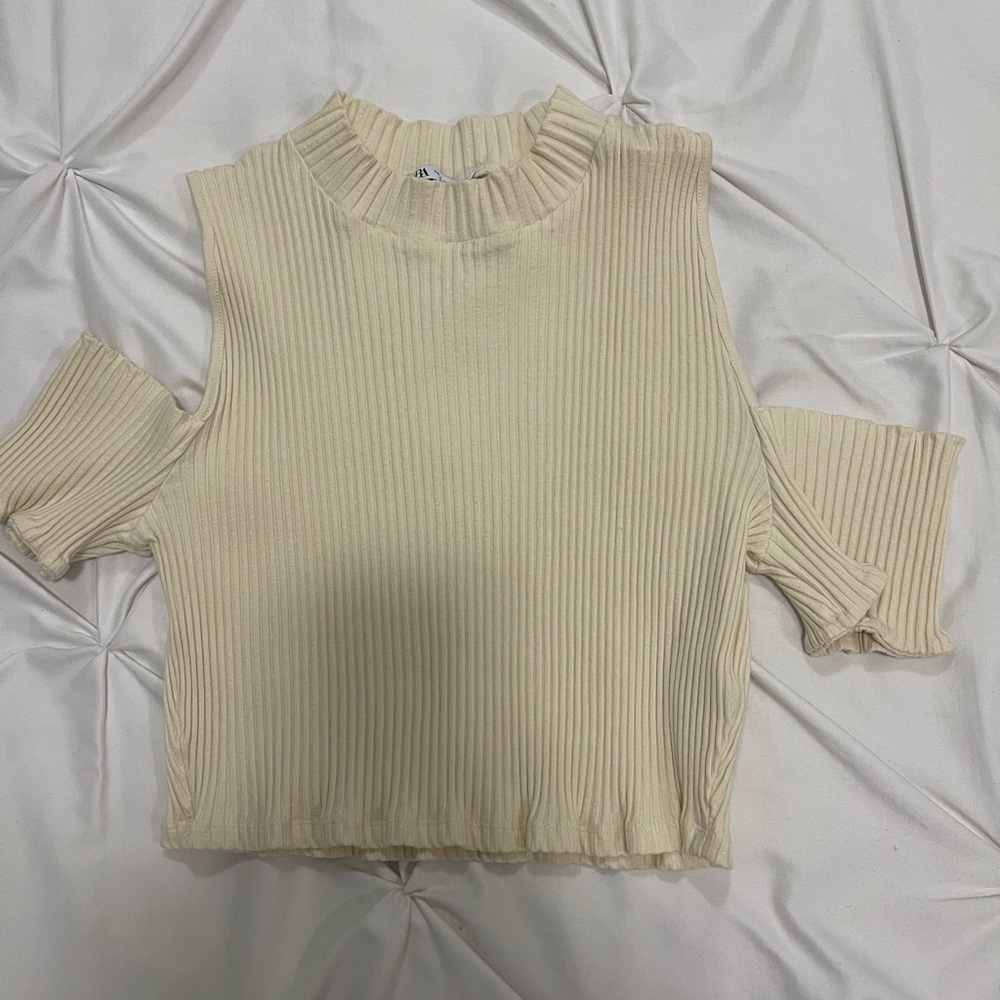Cream crop top